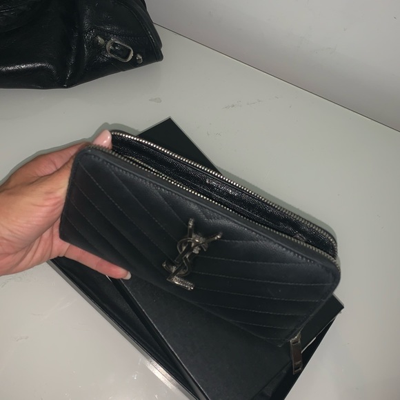 AUTHENTIC Saint Laurent wallet - Picture 2 of 3